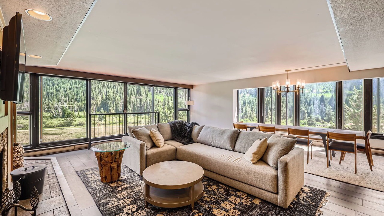 Photo of Bedroom in Lakeside Village