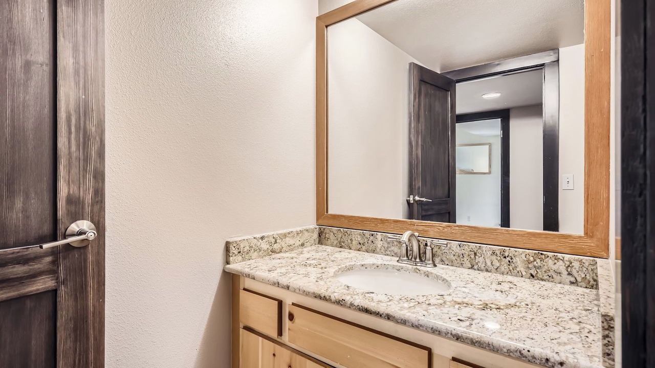 Photo of Bathroom in Lakeside Village