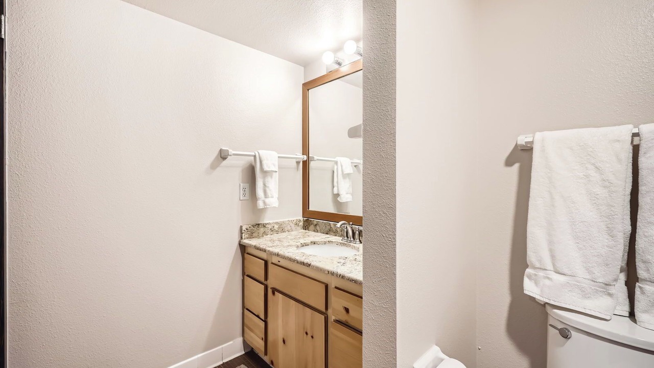 Photo of Bathroom in Lakeside Village