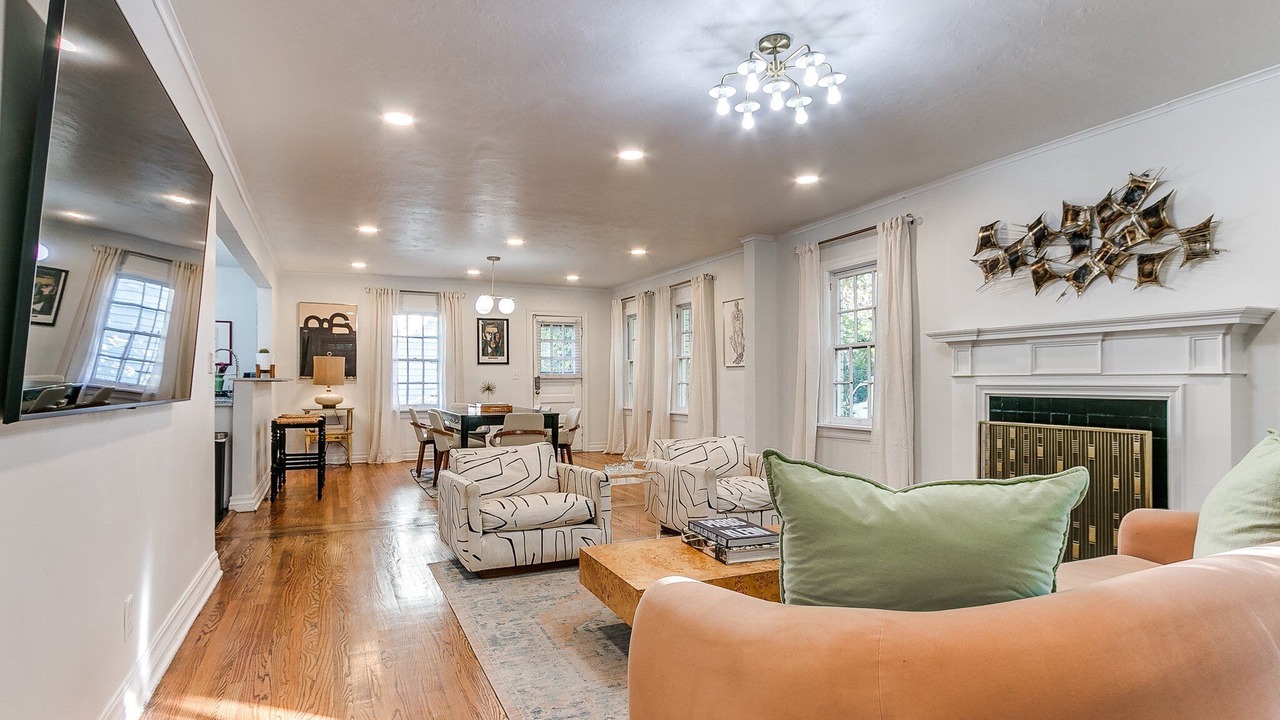 Photo of Livingroom in Central Oklahoma City