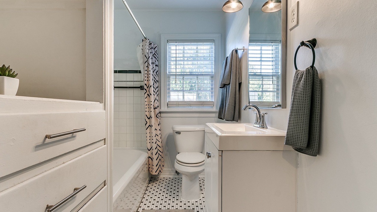 Photo of Bathroom in Central Oklahoma City