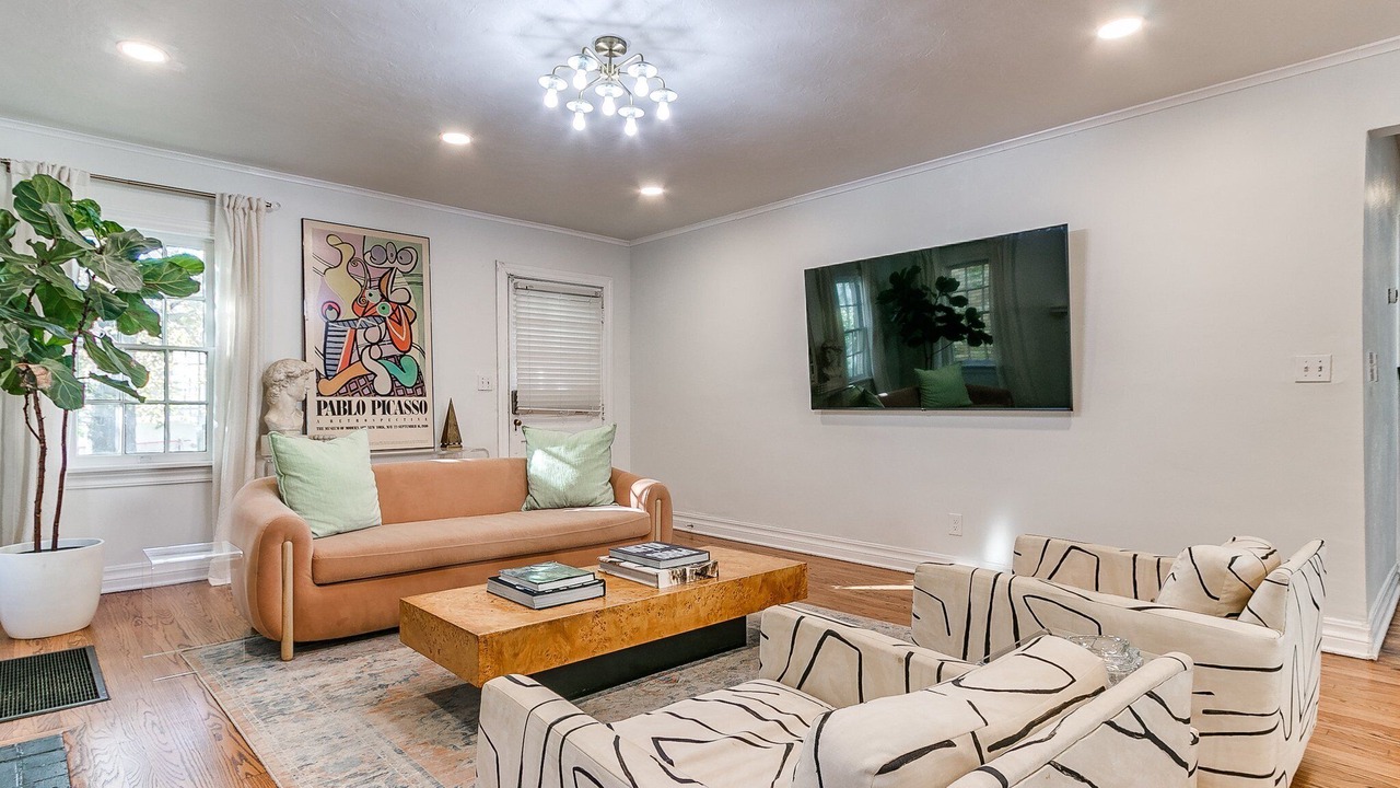 Photo of Livingroom in Central Oklahoma City