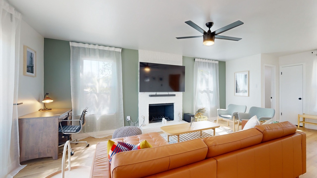 Photo of Livingroom in Scofield Farms