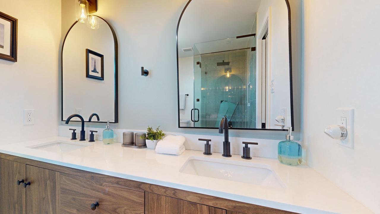 Photo of Bathroom in Scofield Farms