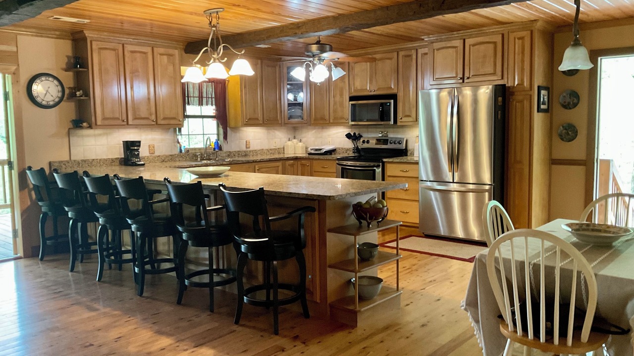 Photo of Kitchen in Red Level