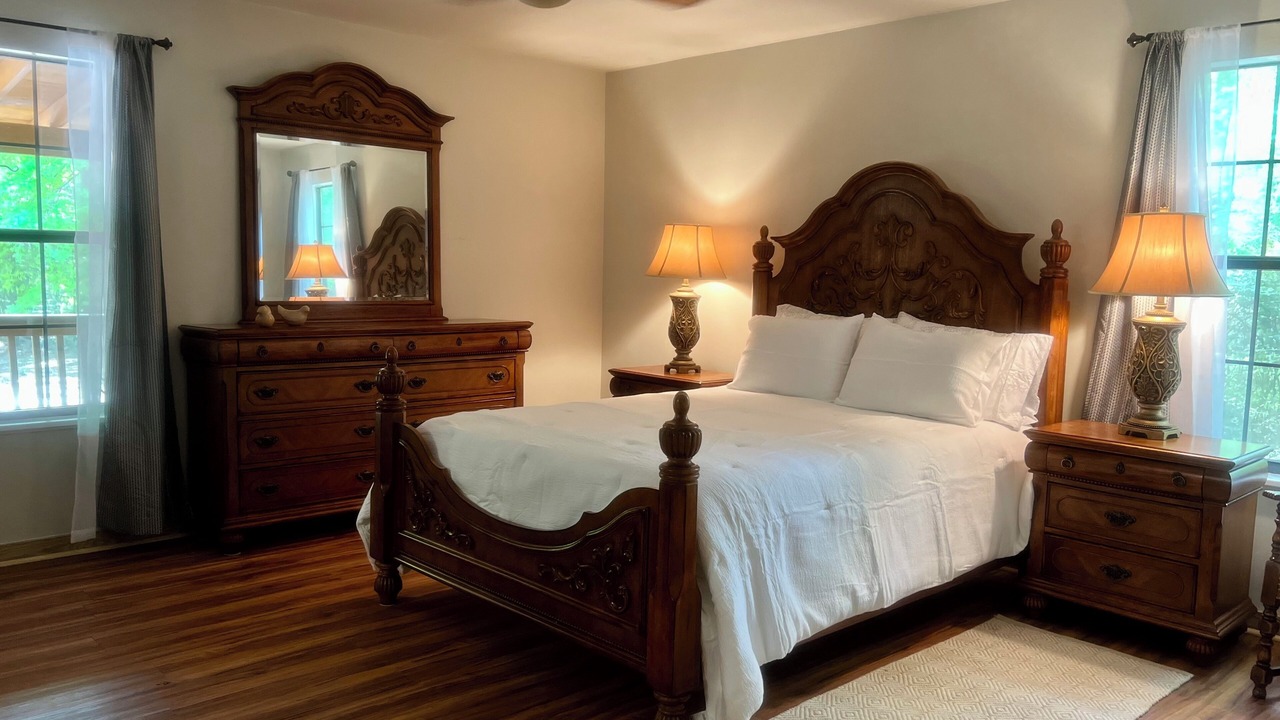 Photo of Bedroom in Red Level