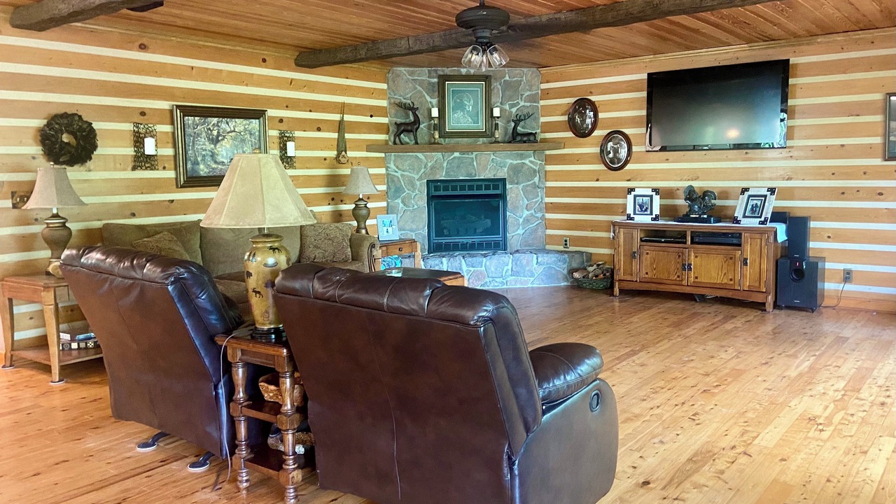 Photo of Others in Red Level