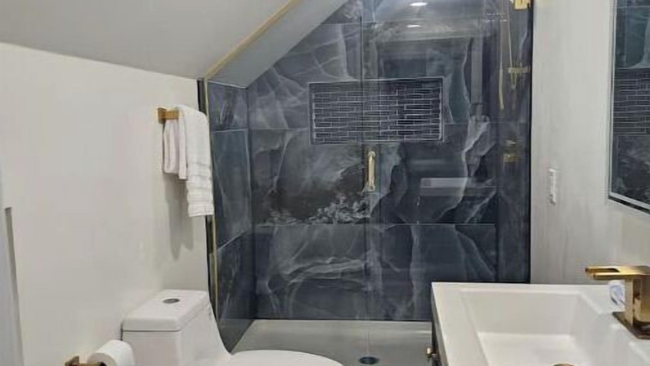 Photo of Bathroom in Doniphan