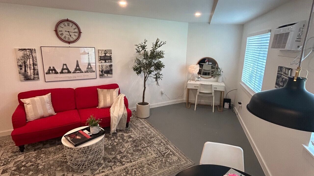Photo of Livingroom in April Sound