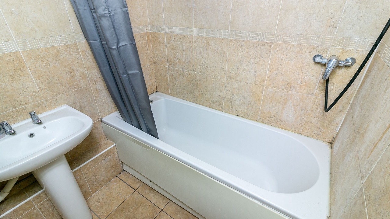 Photo of Bathroom in Chesfield