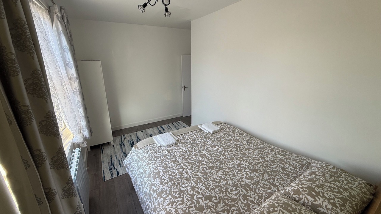 Photo of Bedroom in Enfield Highway