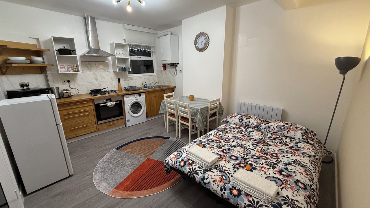 Photo of Bedroom in Enfield Highway