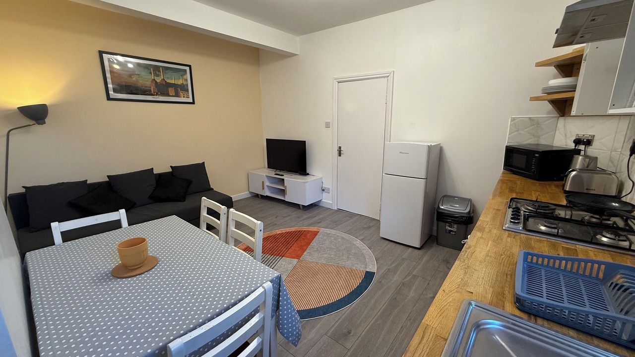 Photo of Others in Enfield Highway