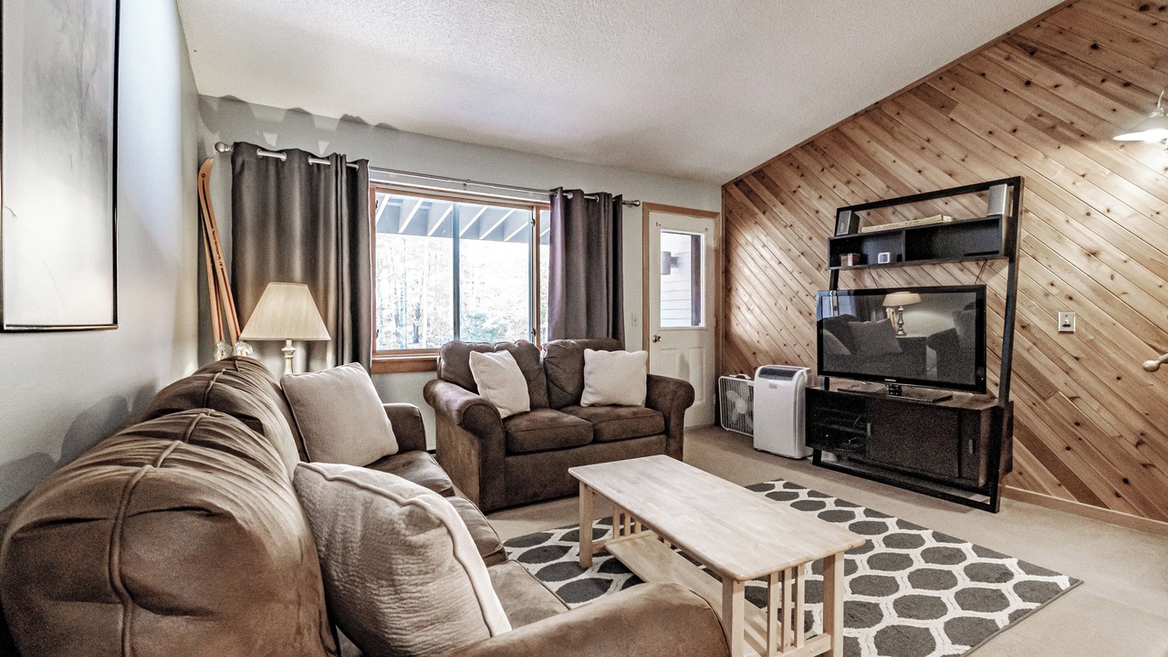 Photo of Livingroom in Sunday River Area