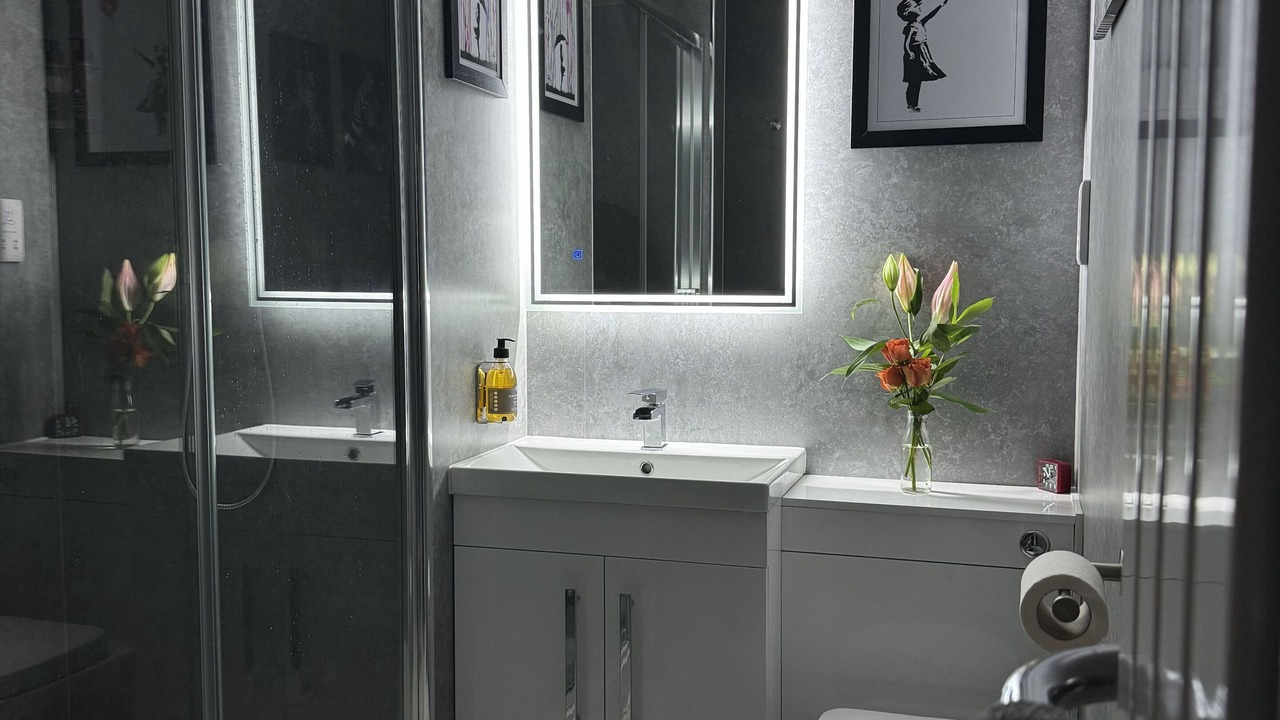 Photo of Bathroom in Llandovery