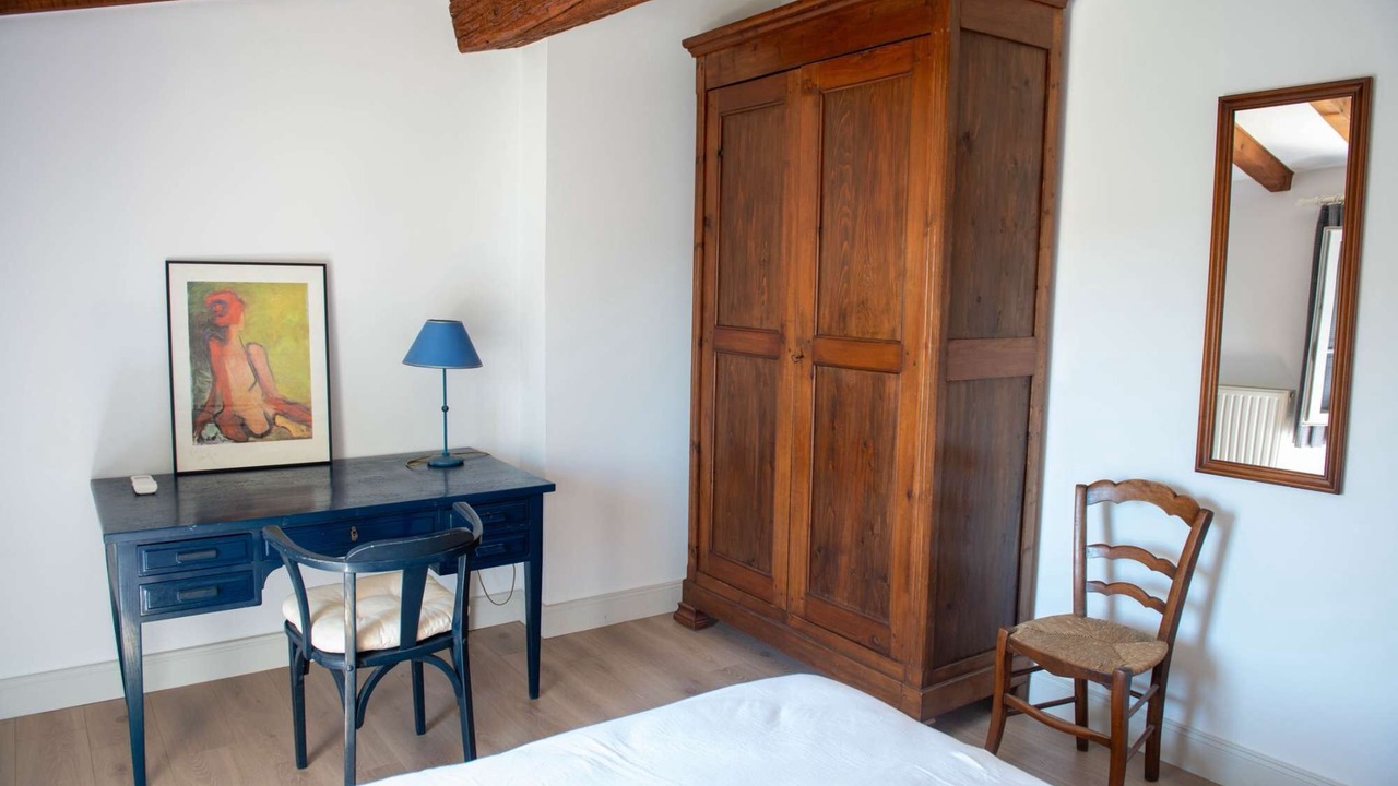 Photo of Bedroom in Aigues-Mortes Medieval City
