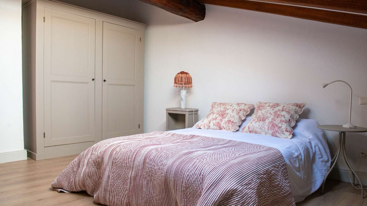 Photo of Bedroom in Aigues-Mortes Medieval City