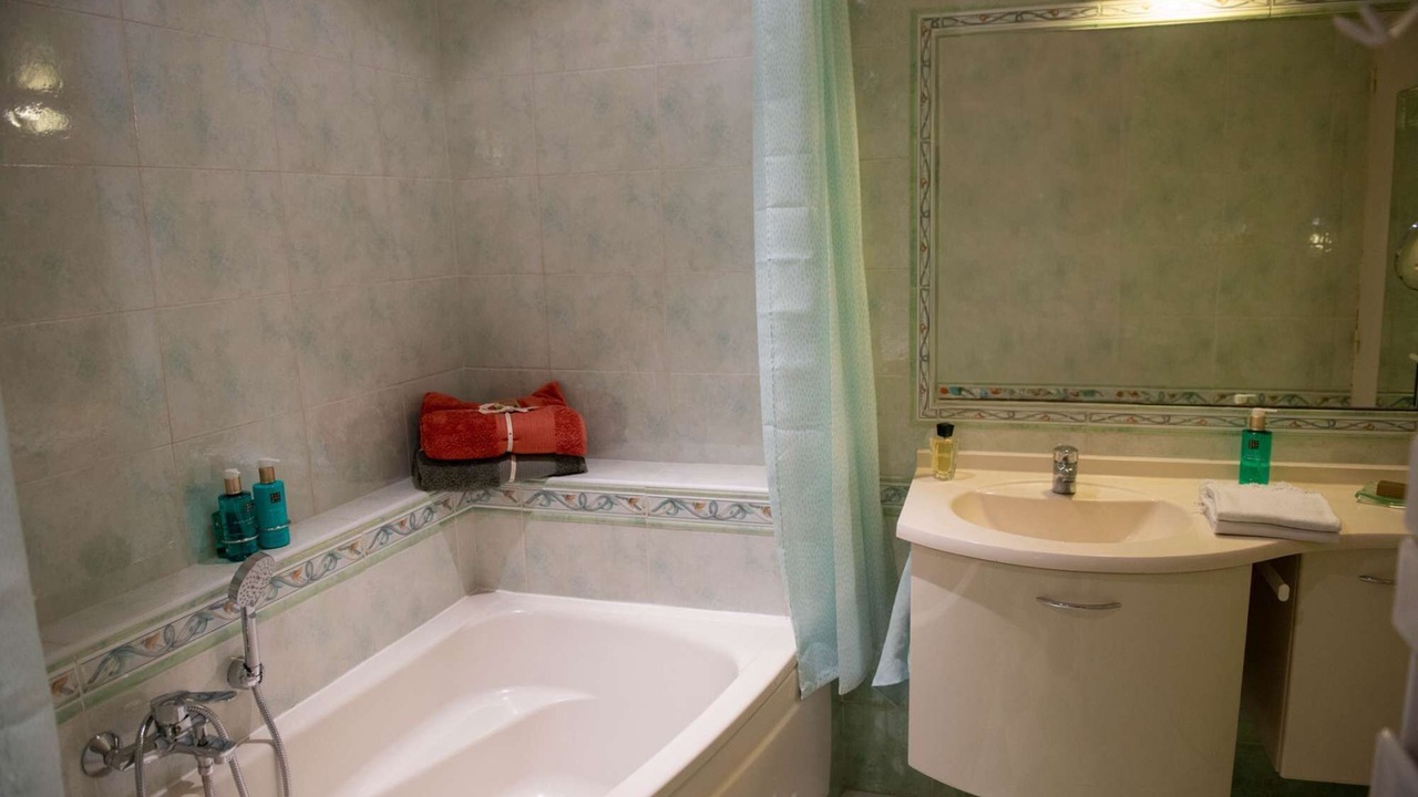 Photo of Bathroom in Aigues-Mortes Medieval City