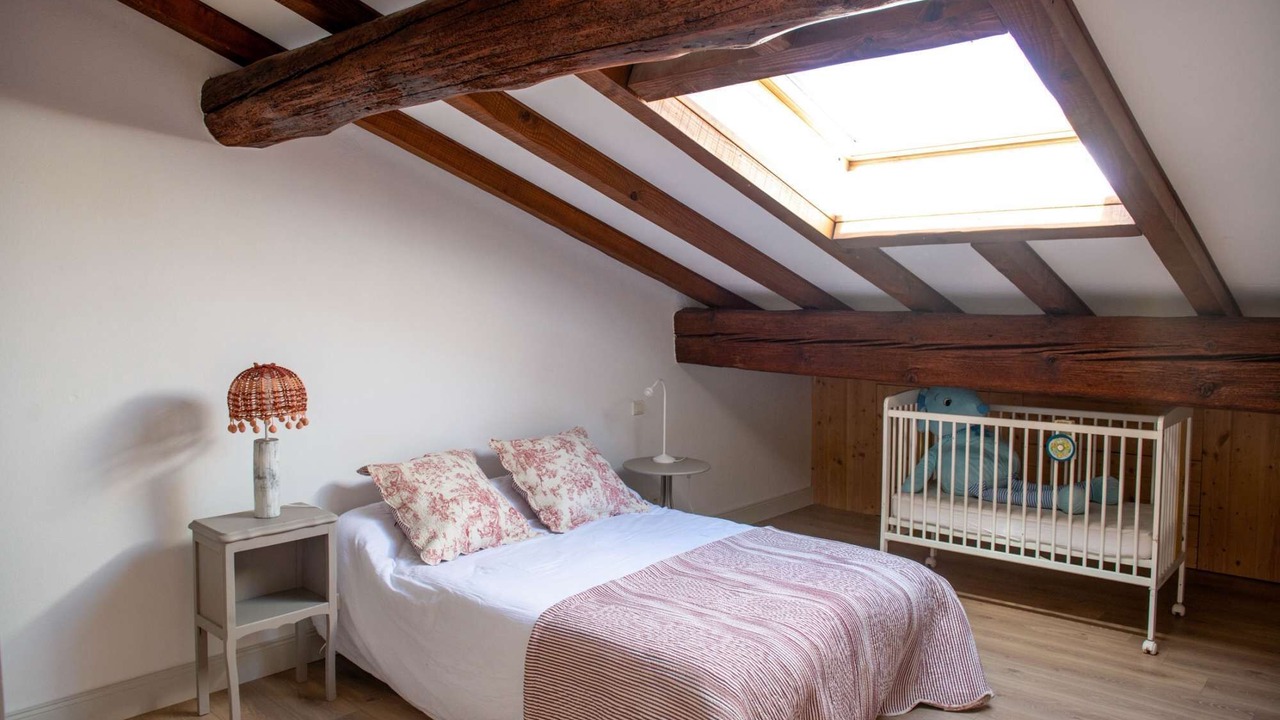 Photo of Bedroom in Aigues-Mortes Medieval City