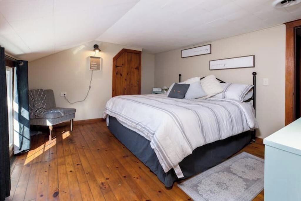 Photo of Bedroom in Athol