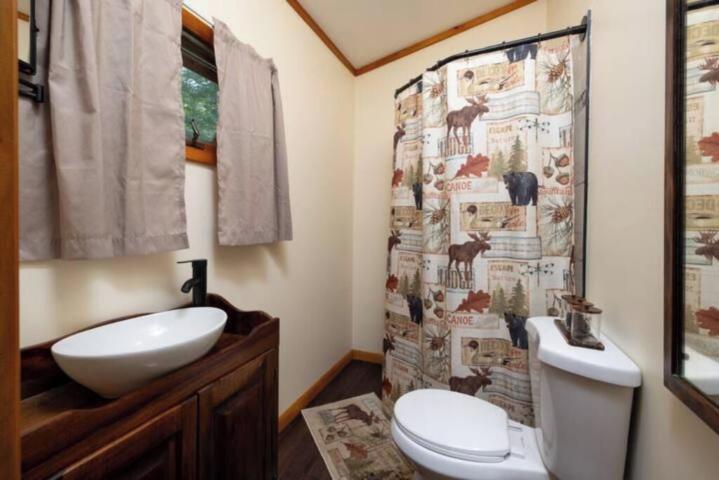 Photo of Bathroom in Athol