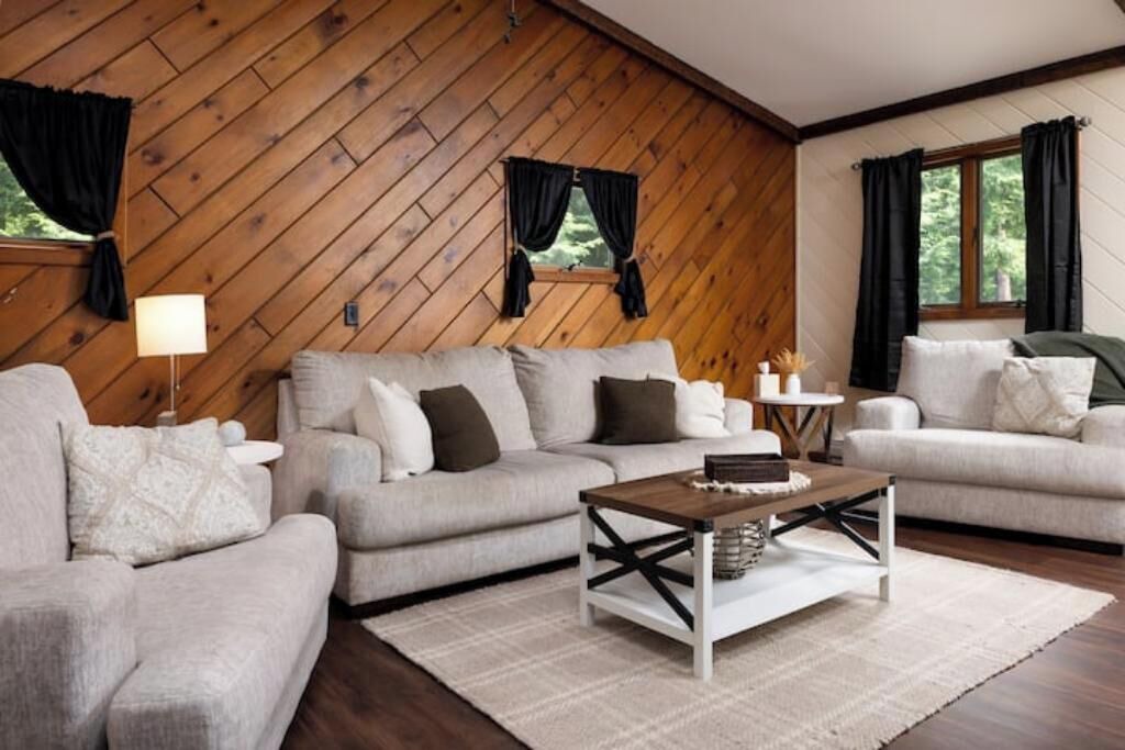 Photo of Livingroom in Athol