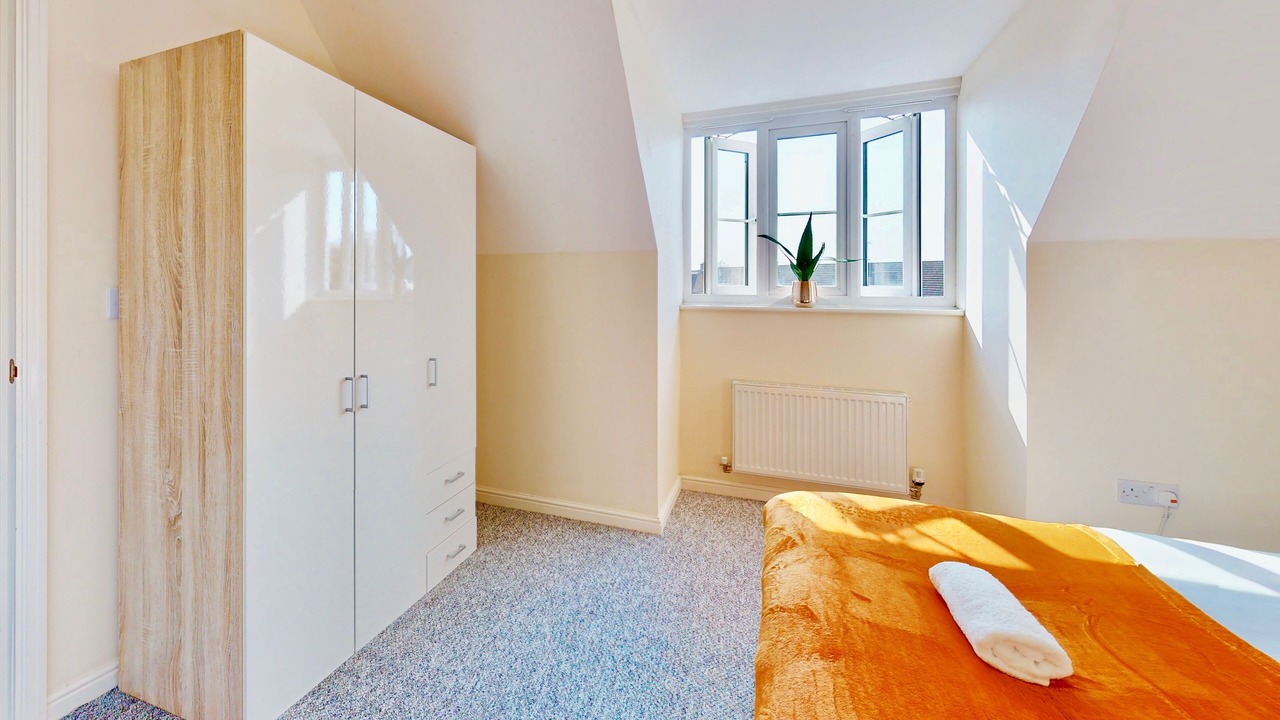 Photo of Bedroom in Gravesend