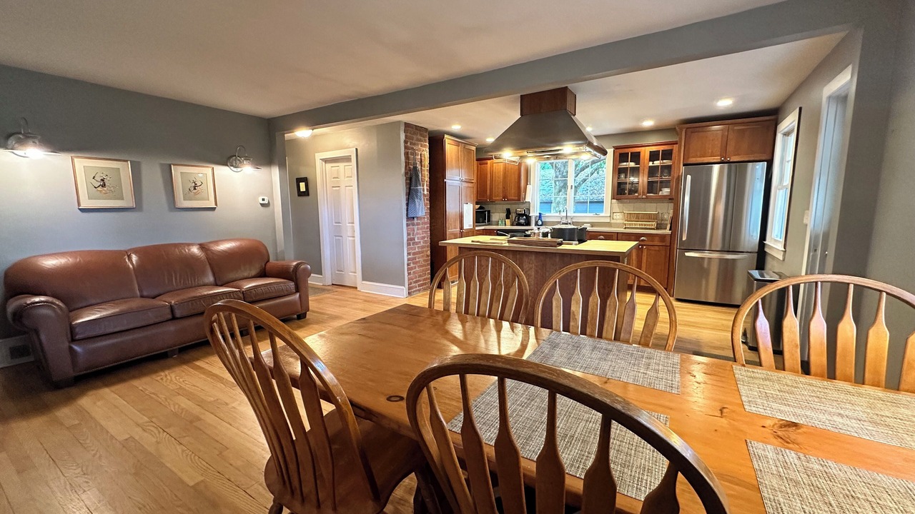 Photo of Others in Marble Dale