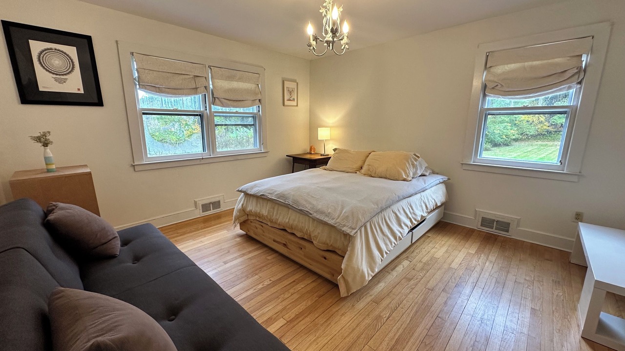 Photo of Bedroom in Marble Dale