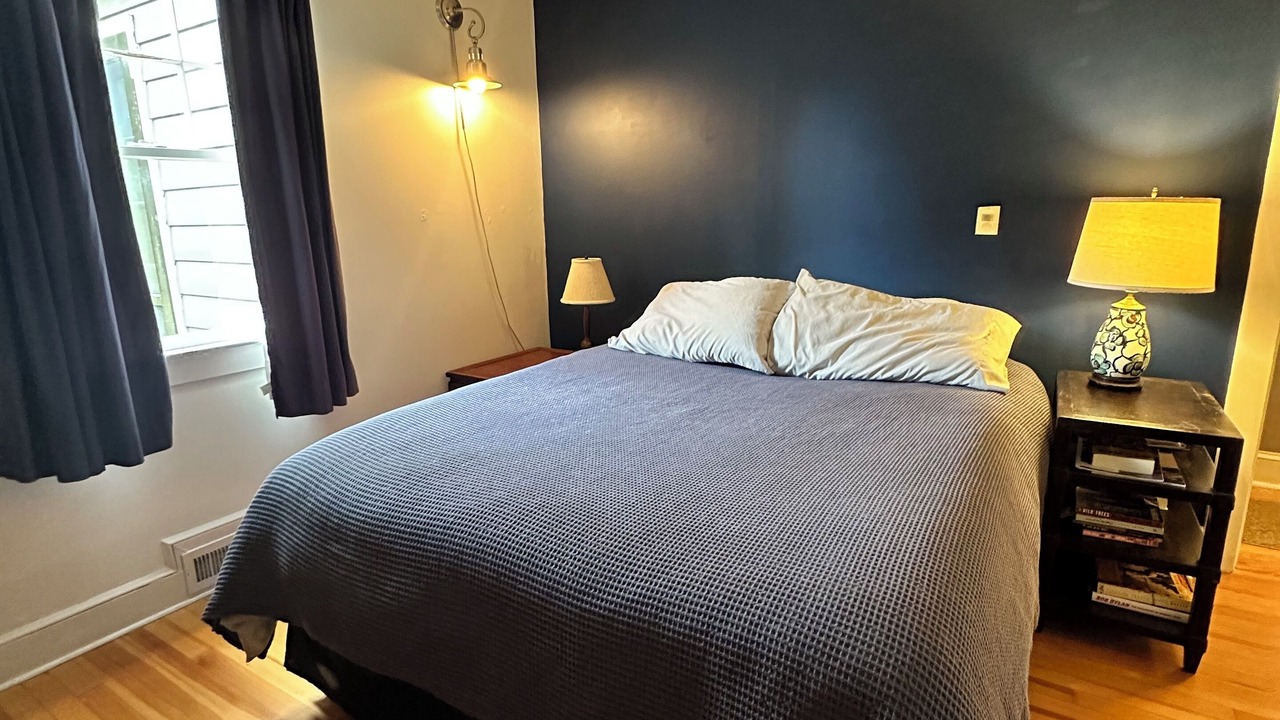 Photo of Bedroom in Marble Dale