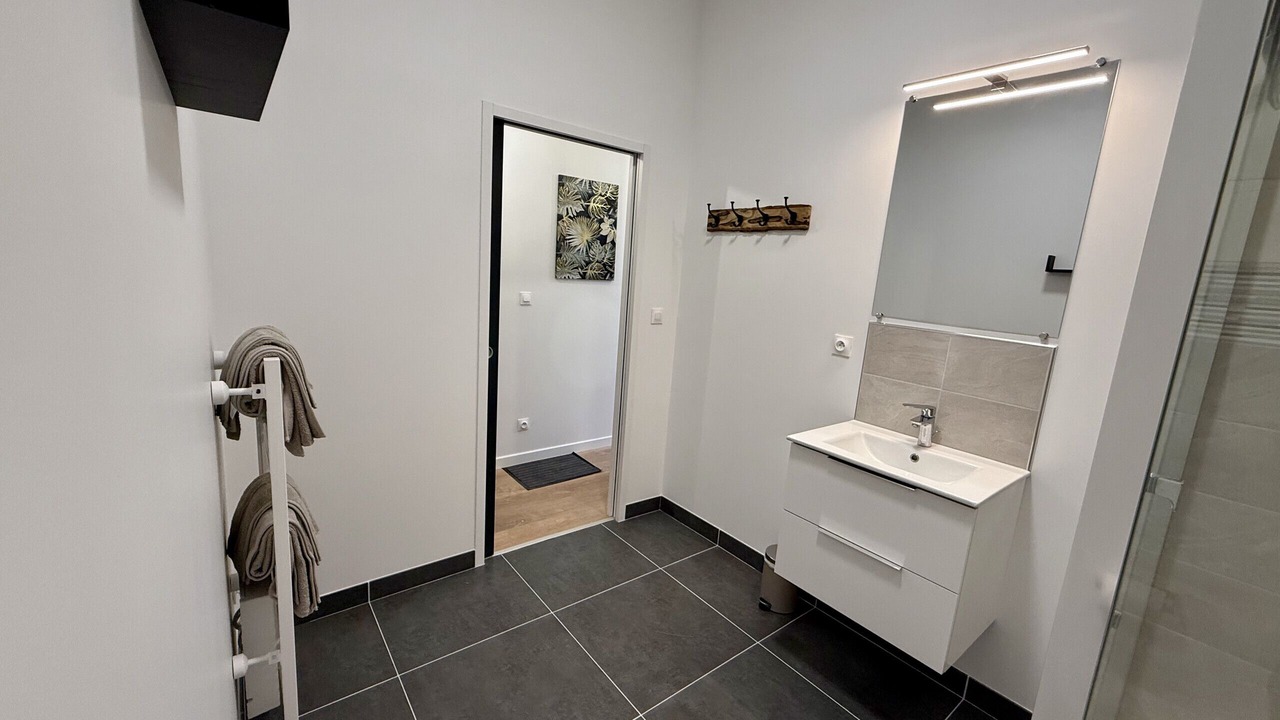 Photo of Bathroom in Gare