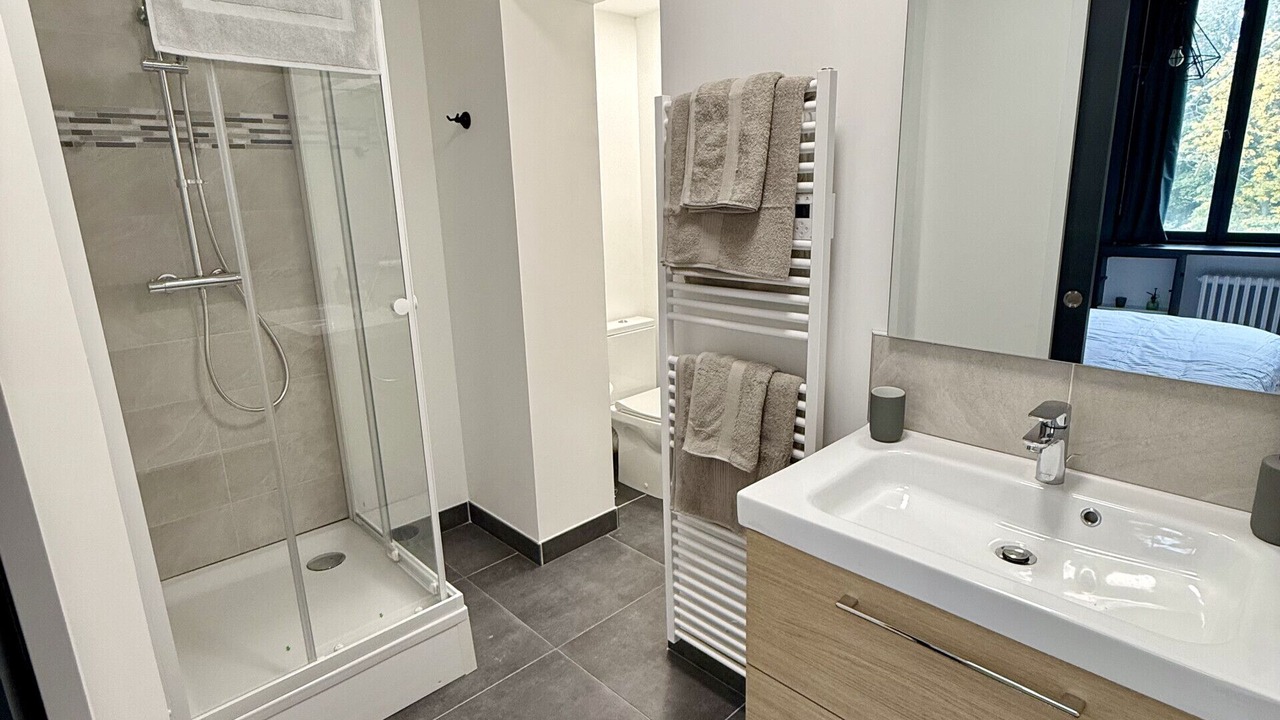 Photo of Bathroom in Gare