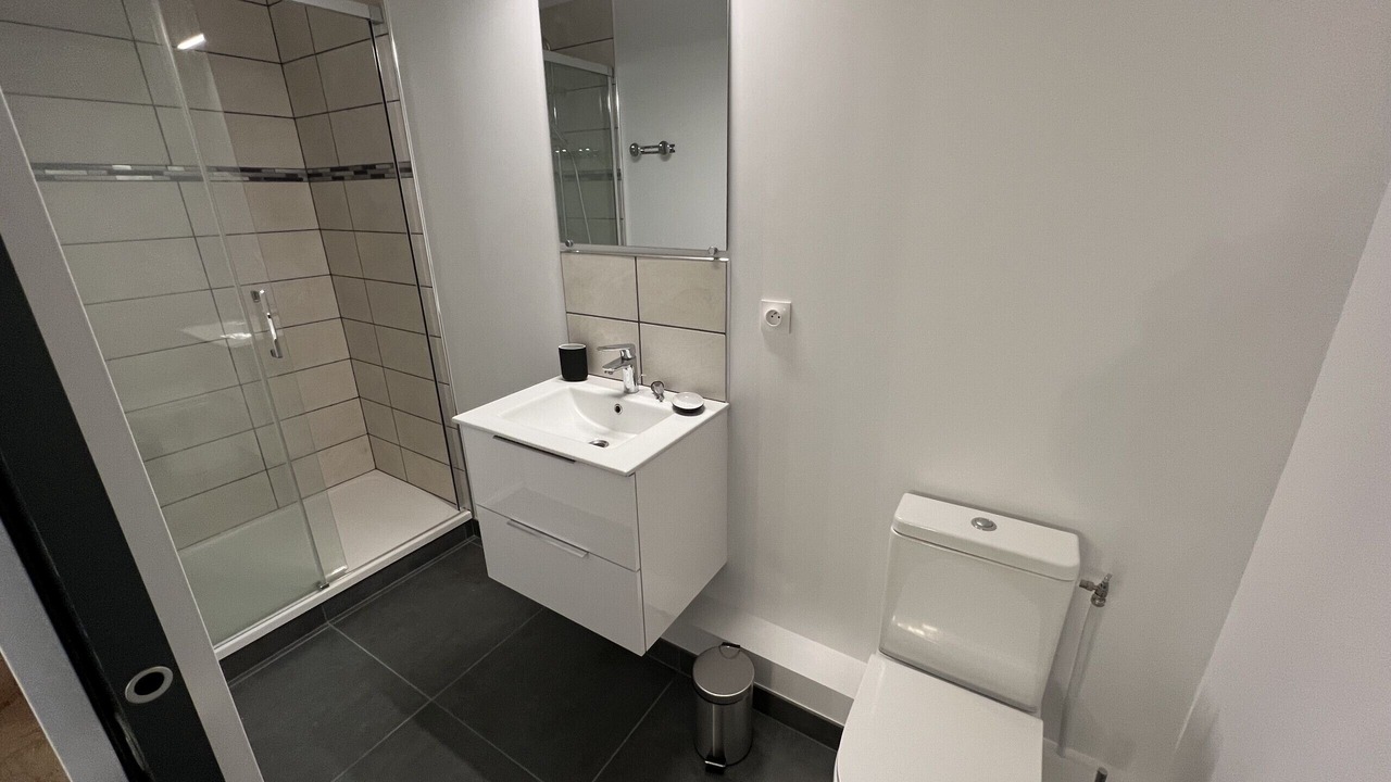 Photo of Bathroom in Gare
