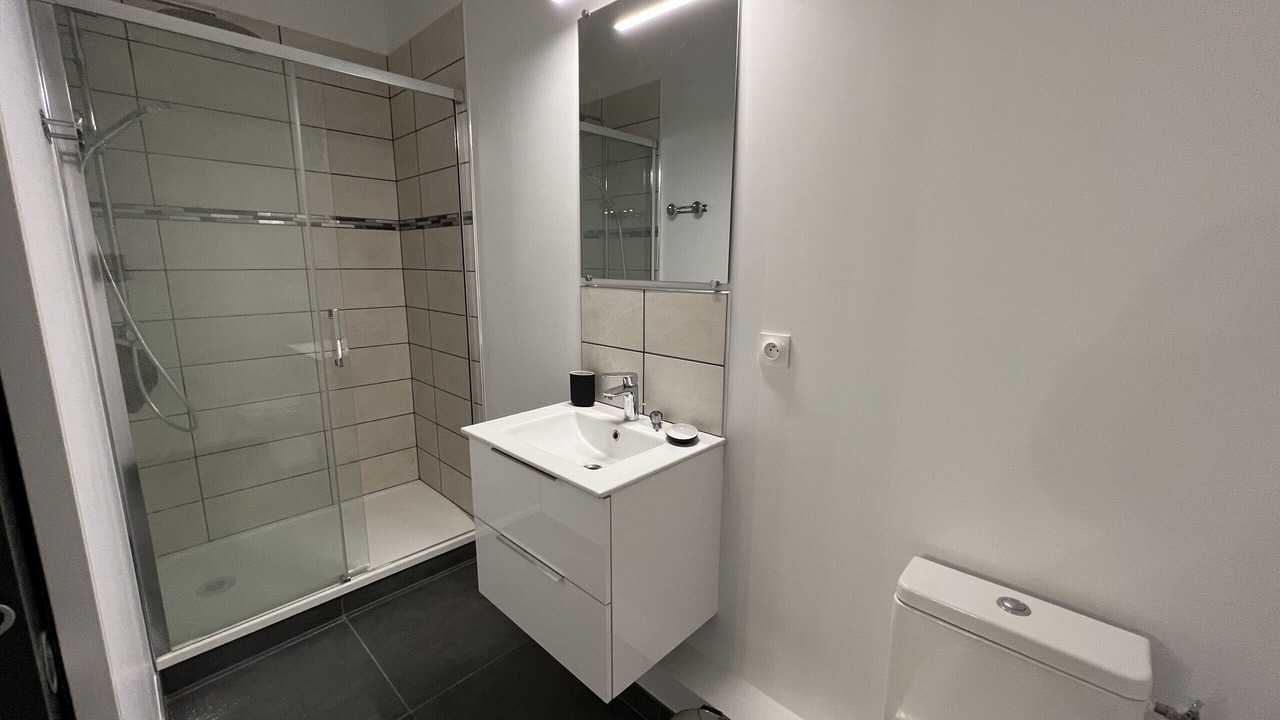 Photo of Bathroom in Gare