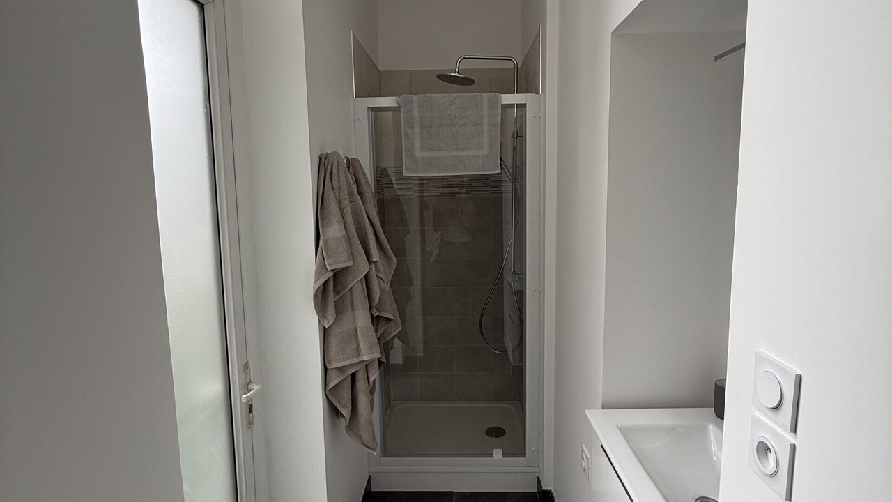 Photo of Bathroom in Gare