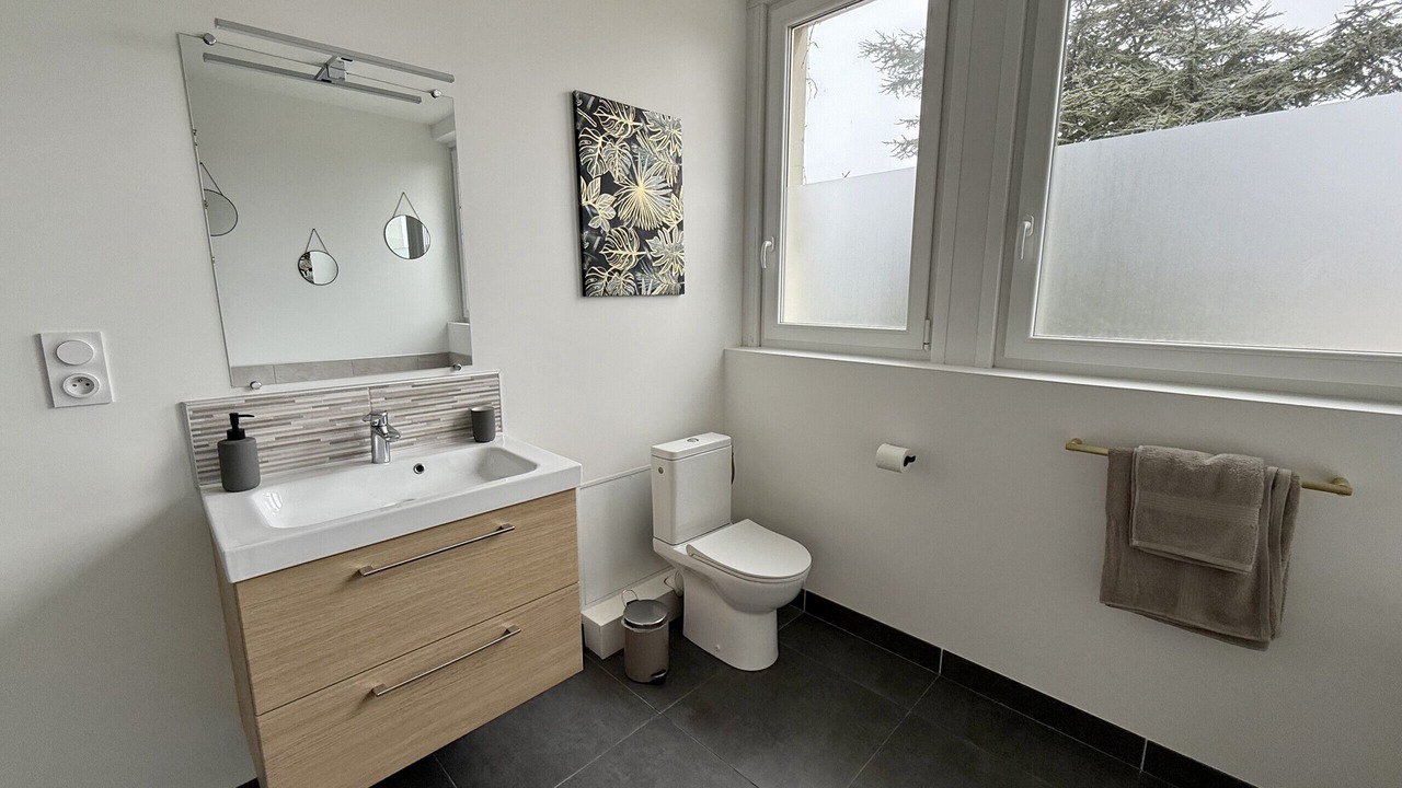 Photo of Bathroom in Gare