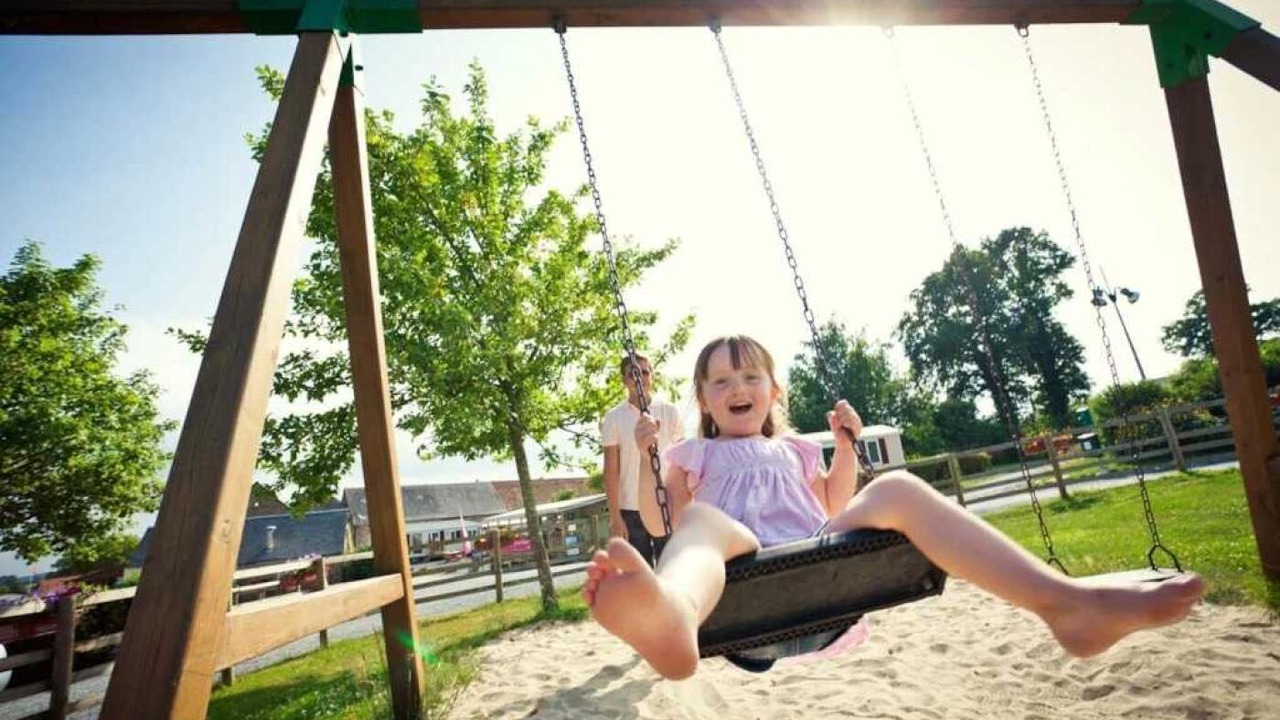 Photo of Others in Litteau