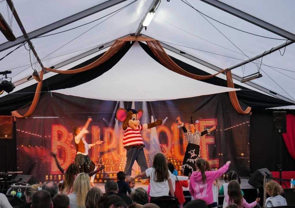 Photo of Others in Litteau