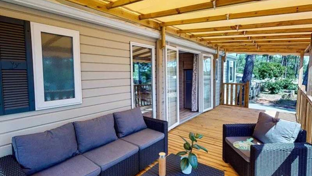 Photo of Patio Balcony in Litteau