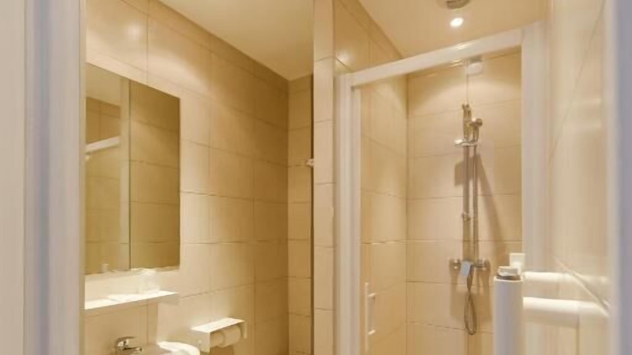 Photo of Bathroom in Senlis