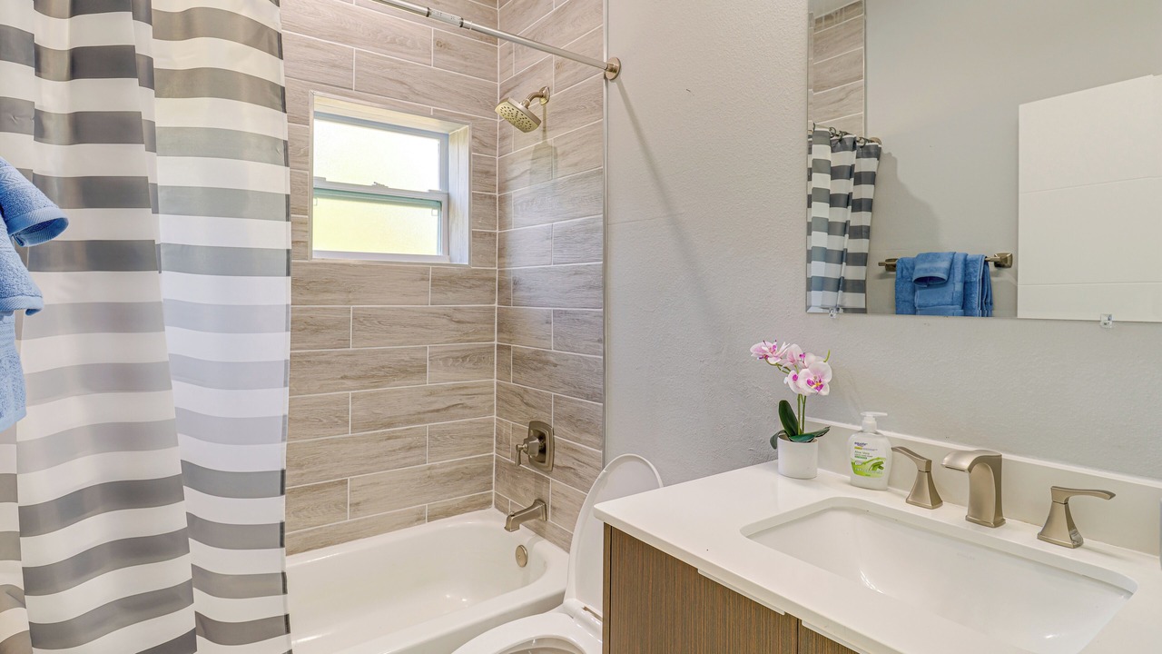 Photo of Bathroom in Indian Lake Estates