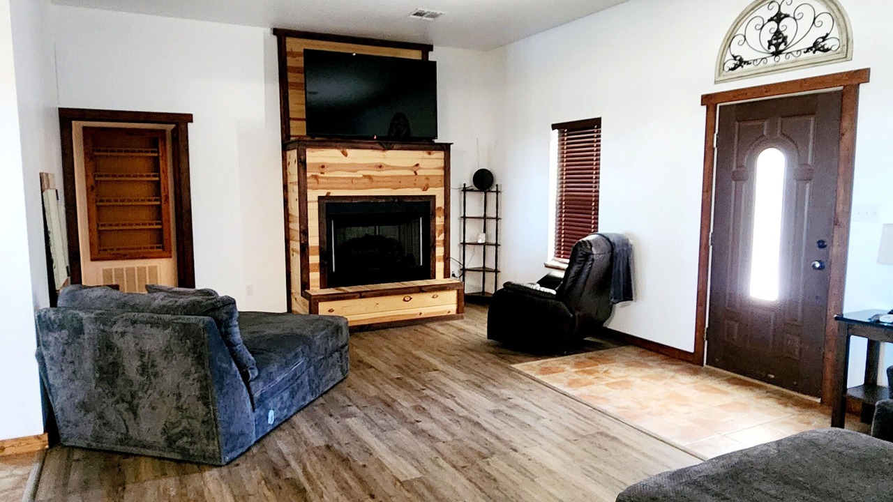 Photo of Livingroom in Mead