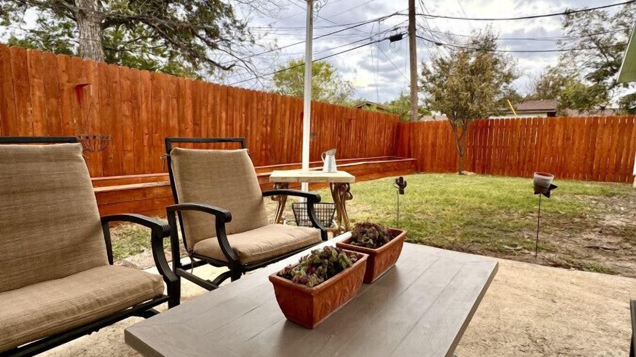 Photo of Patio Balcony in Northwest Los Angeles Heights