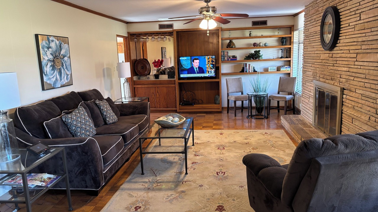 Photo of Livingroom in Central Oklahoma City