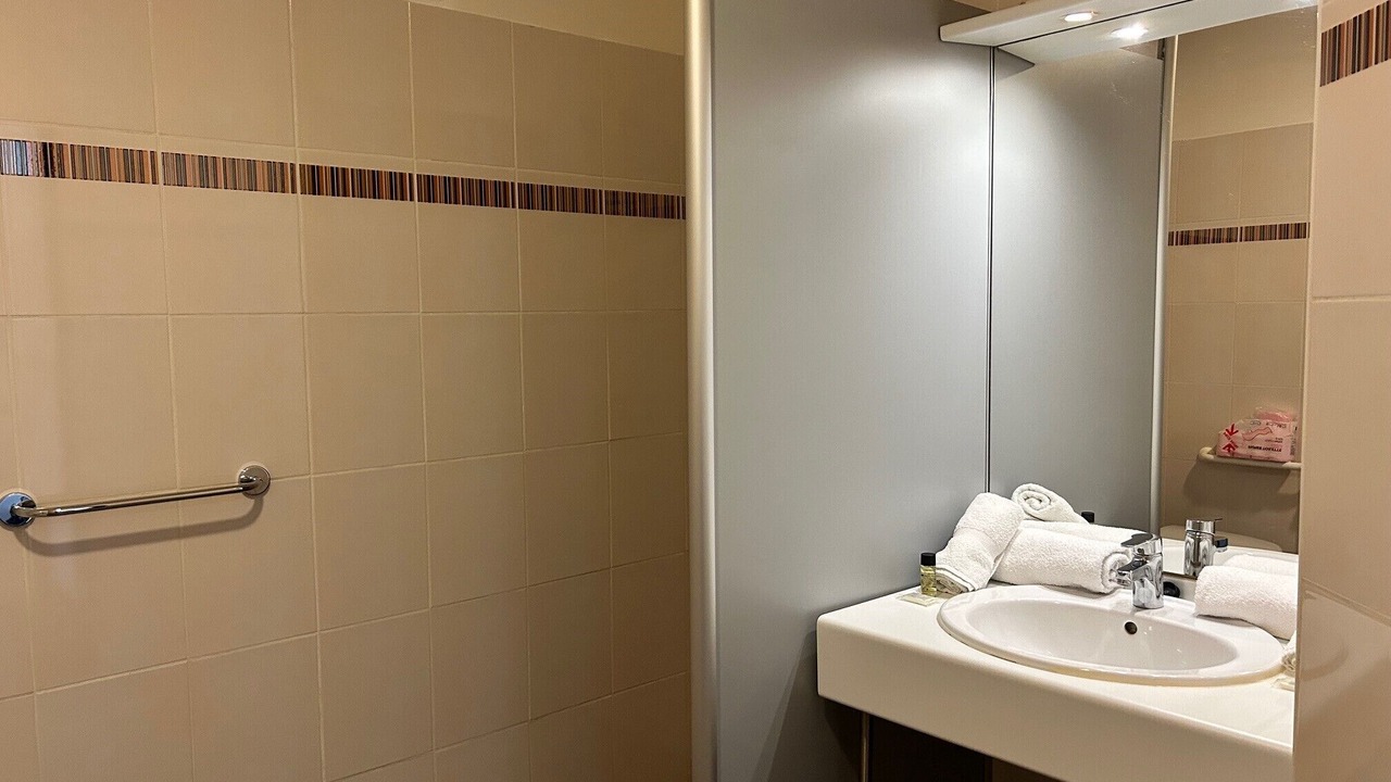 Photo of Bathroom in Negrepelisse