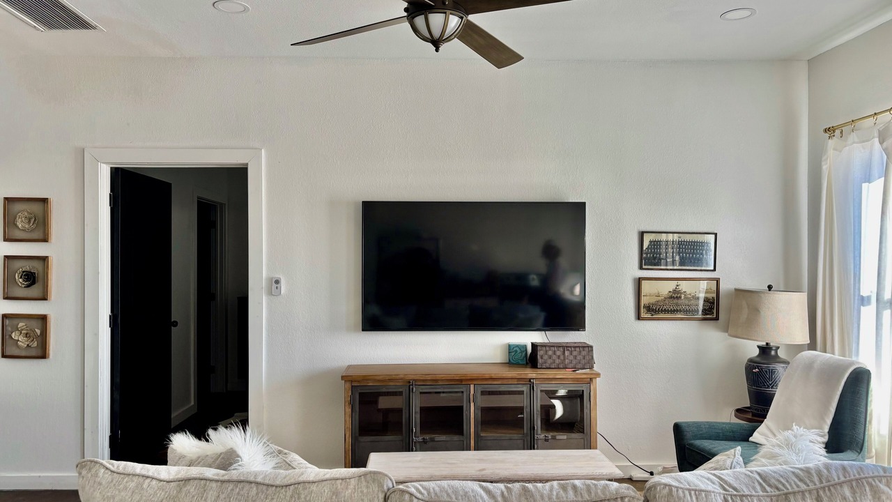 Photo of Livingroom in Elgin