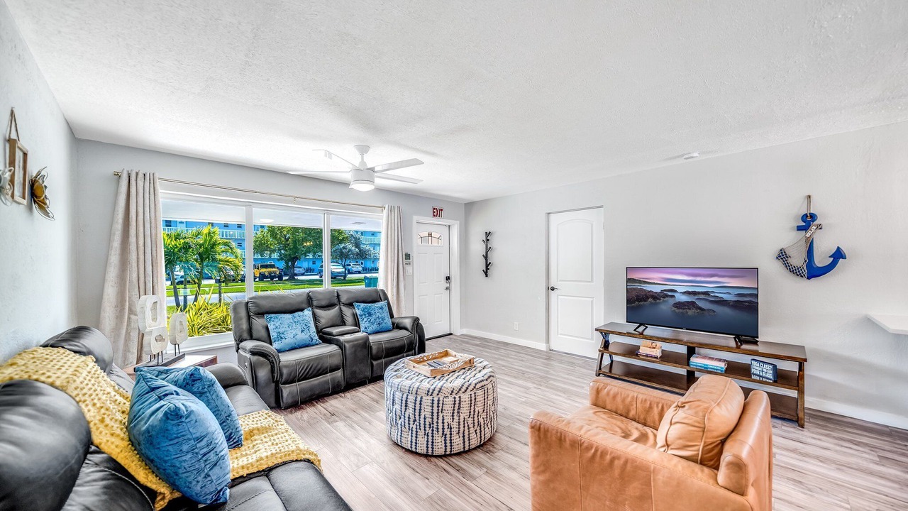 Photo of Livingroom in Dania Beach