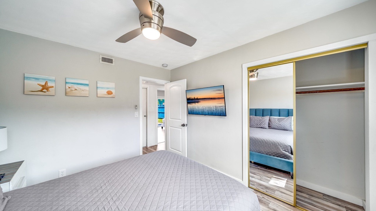 Photo of Bedroom in Dania Beach