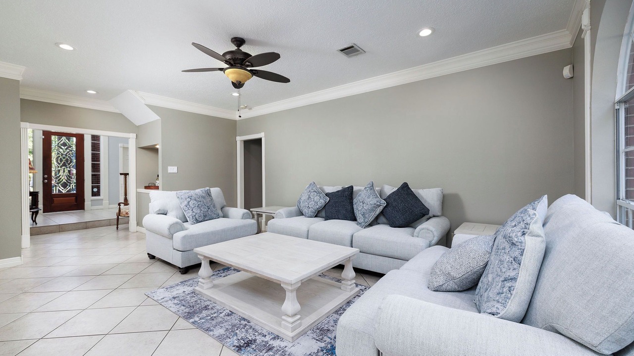 Photo of Livingroom in Panther Creek