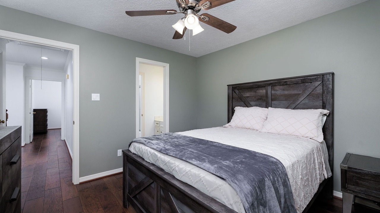 Photo of Bedroom in Panther Creek